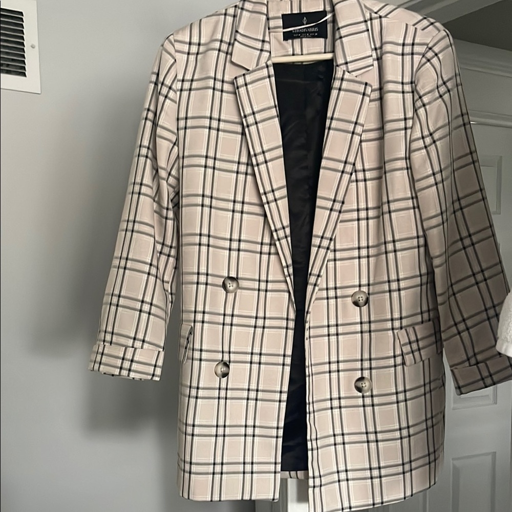 Stradivarius Plaid Blazer in Black and Cream